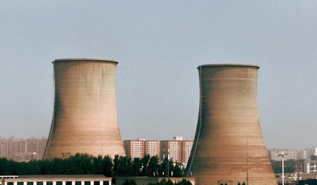 Image of a nuclear plant